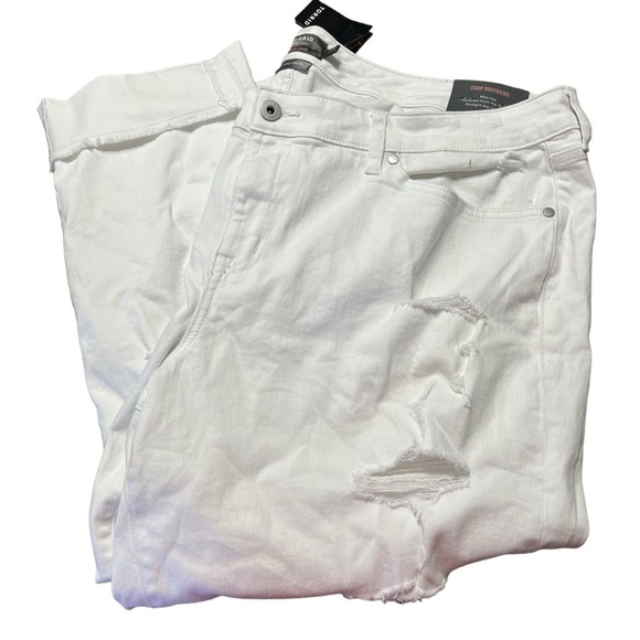 Torrid White Jean Distressed Crop Boyfriend
Straight Stretch Mid-Rise Jean new - Picture 4 of 8